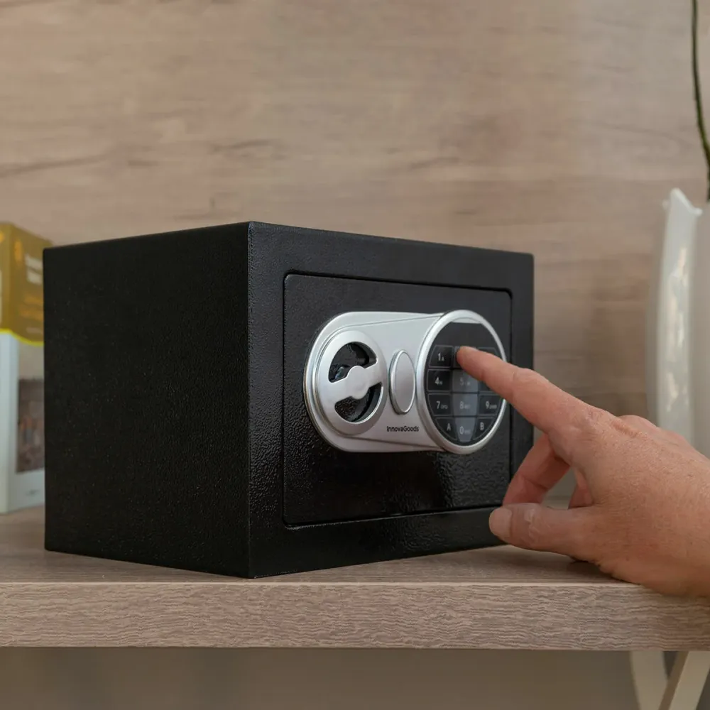 Elektronikus zárral ellátott széf