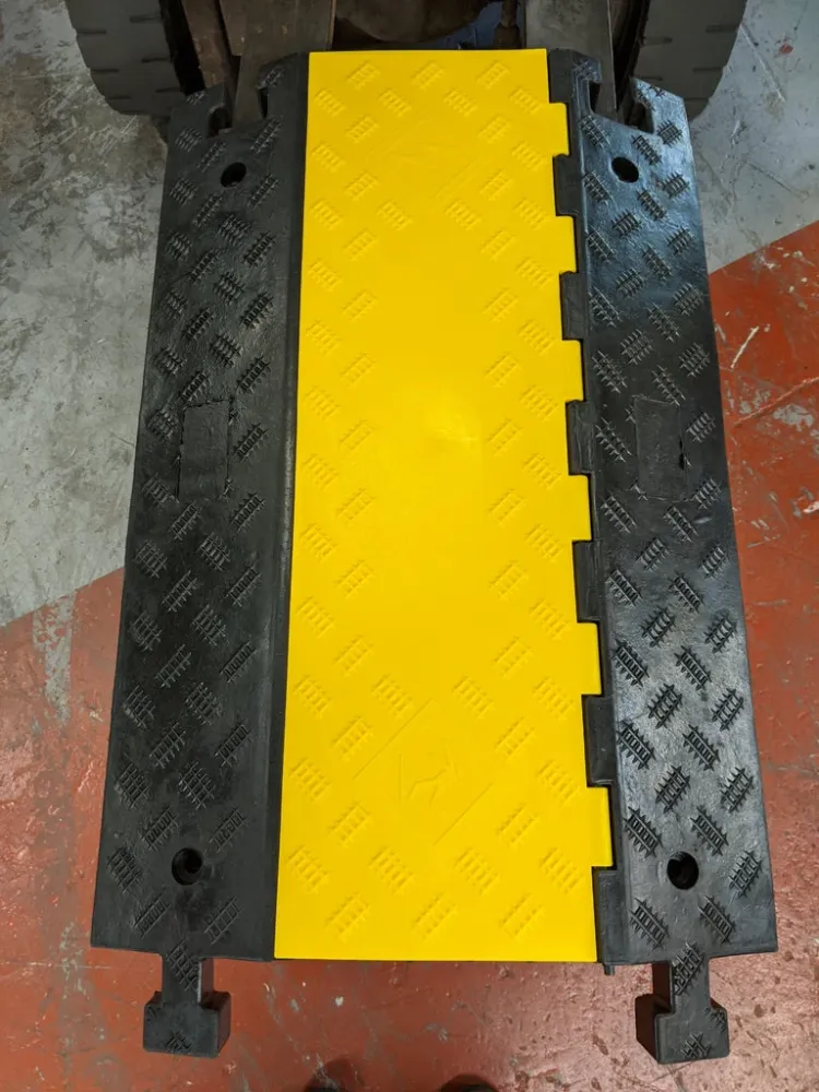 Hose & Cable Ramp – 5 Channel
