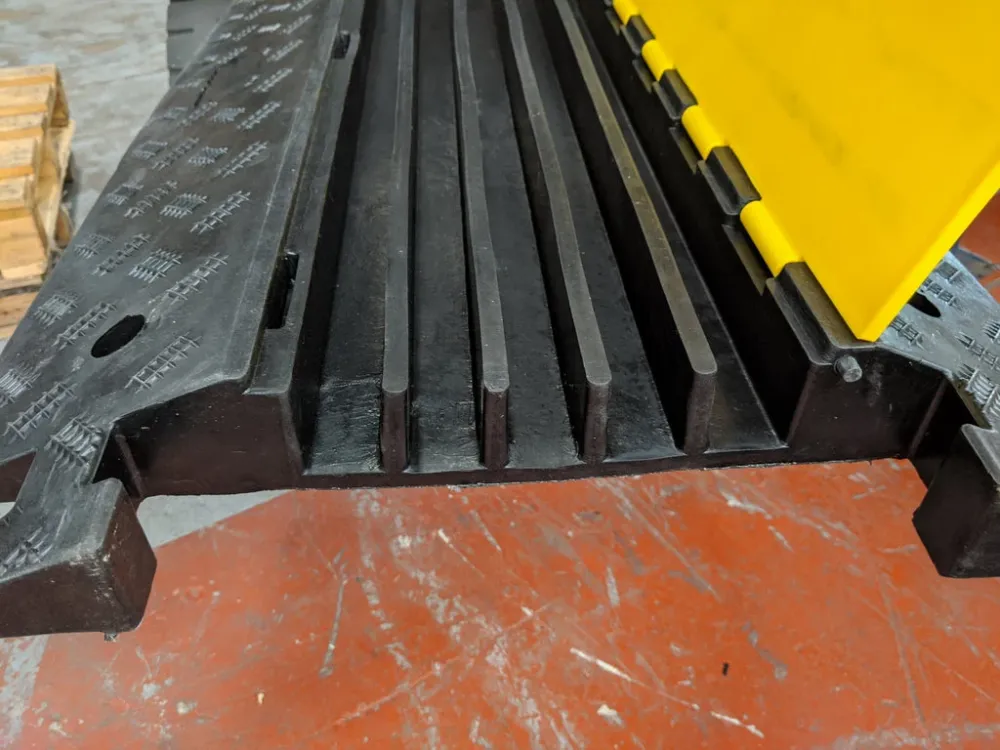 Hose & Cable Ramp – 5 Channel