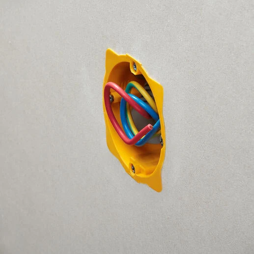 Legrand batibox süllyesztődoboz egyes doboz, gumis, 40 mm 080021