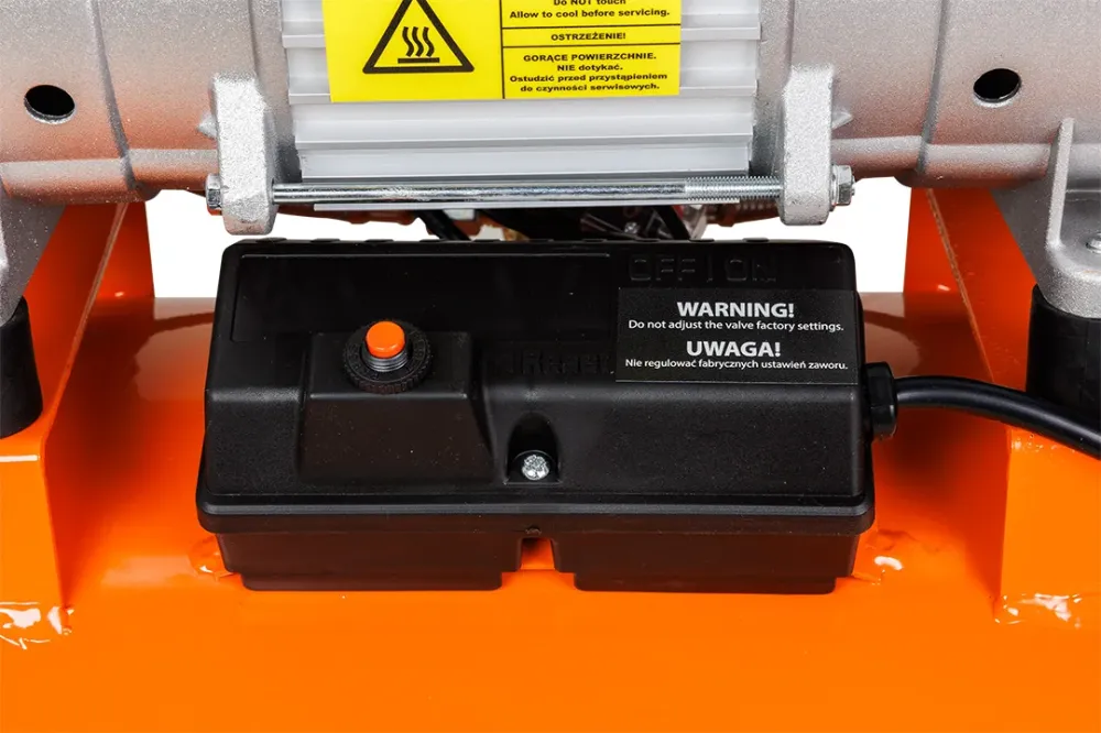 Kompresszor 50L, 8 bar, 180L/perc, extra csendes, kefementes motorral, olajmentes, 80Db