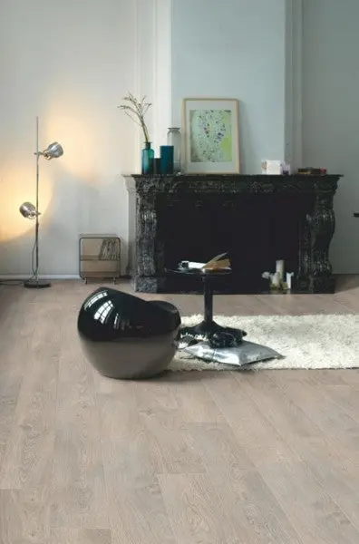 Classic világosszürke, antikolt tölgy vízálló laminált padló CLM1405