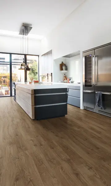 Eligna barna newcastle tölgy 8mm-es, vízálló laminált padló EL3582