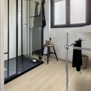 Eligna bézs elegáns tölgy 8mm-es vízálló laminált padló EL3574