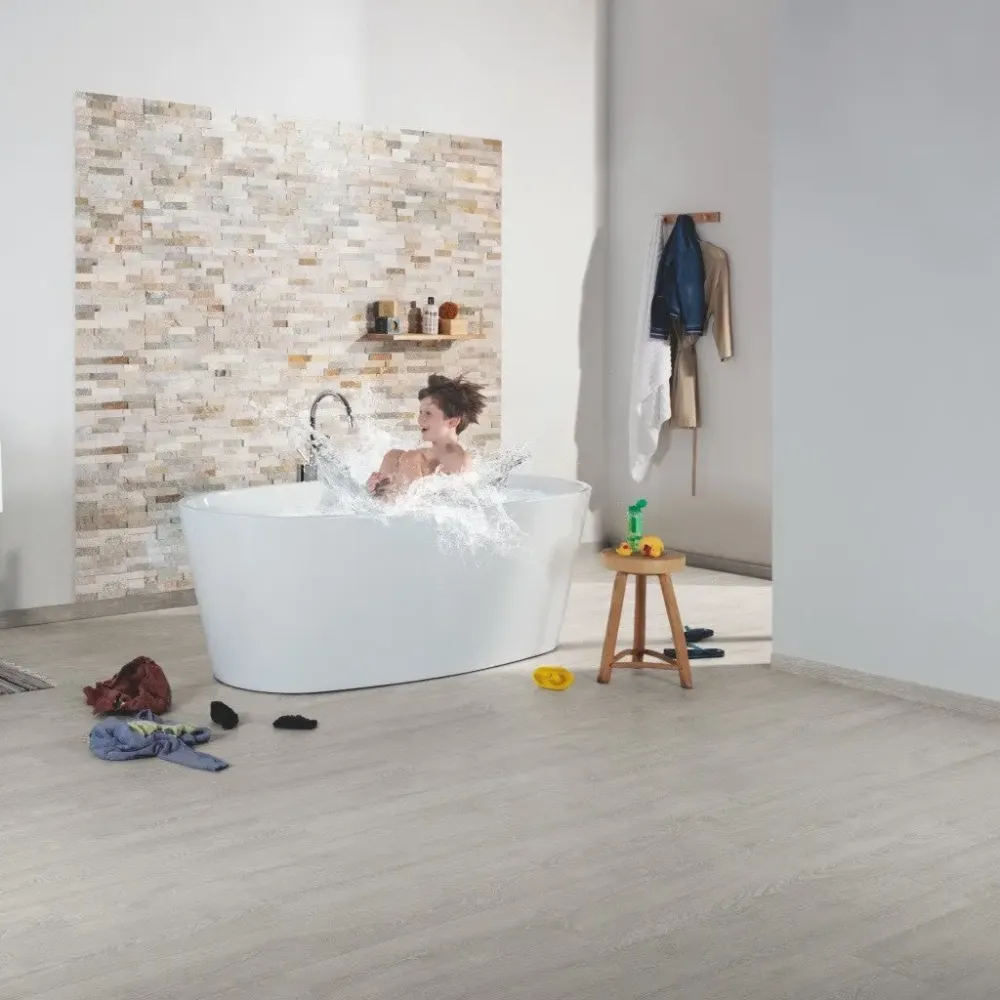 Impressive klasszikus patinás szürke tölgy vízálló laminált padló IM3560