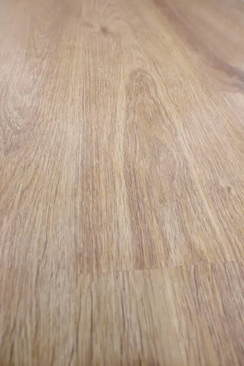 Konor napos tölgy laminált padló 8mm/33