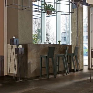 FLOWTECH AGED BRONZE 120x120- erőteljes karakterével és mély tónusaival egyedi, modern hangulatot teremt, amely azonnal kü...