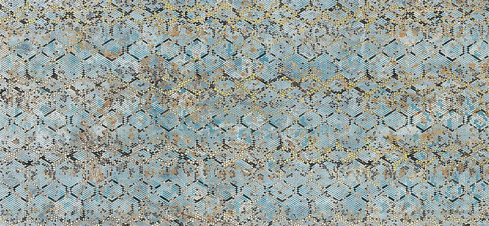 ROOM Python- 120x260 Ez nagy csempe színes kígyóbőr mintáját idézi, fehér, kék, arany és bézs árnyalatokkal. fehér tágítja...