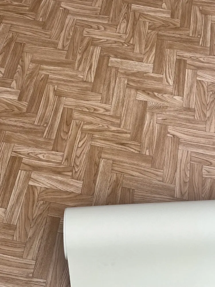 Tölgyfa halszálka mintázatú tekercses vinyl padló